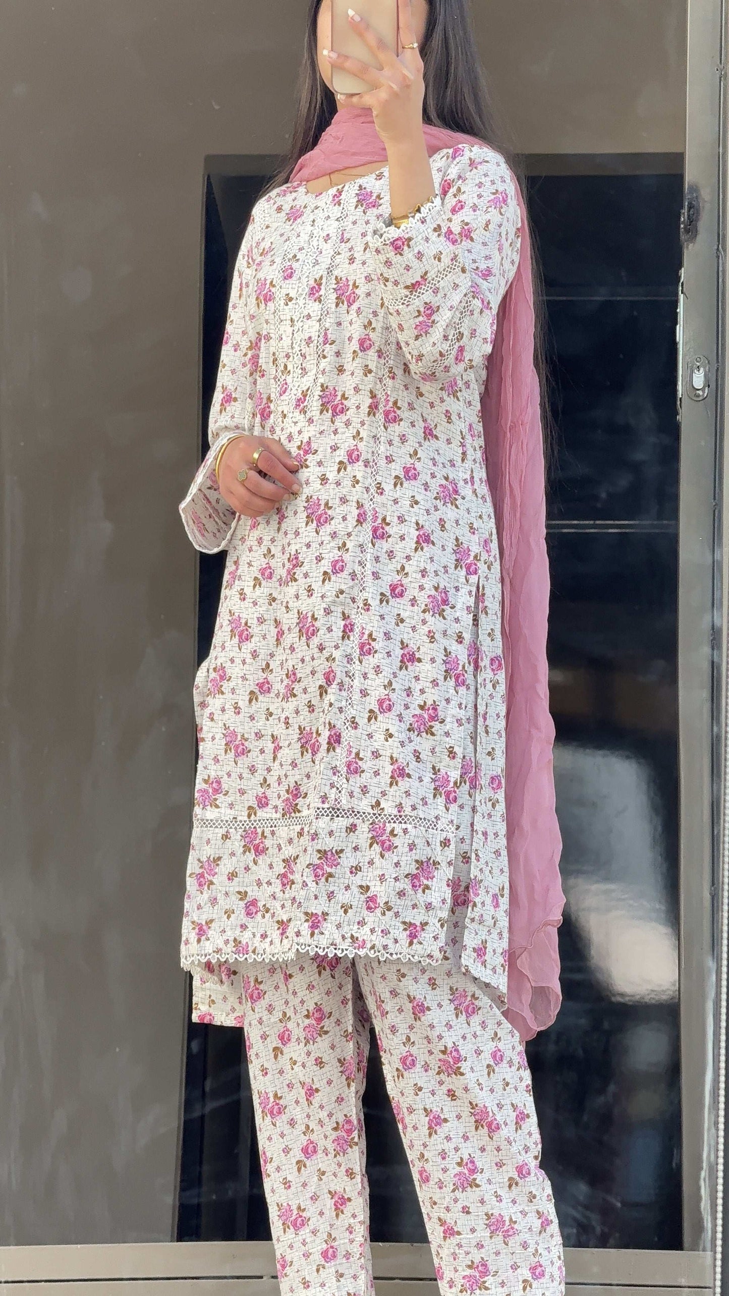 Tiny Florals (Baby Pink)